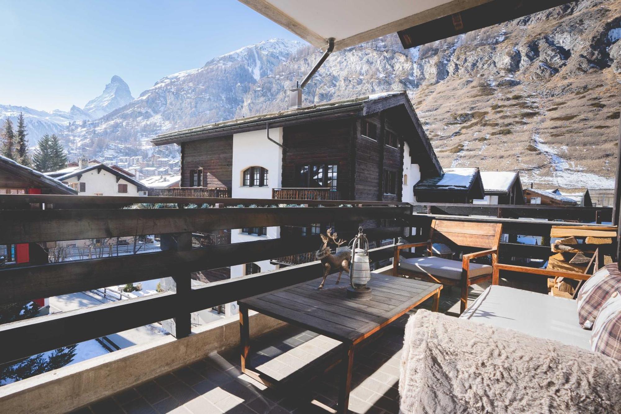 Stylish Home With Matterhorn View In The Center Церматт Екстер'єр фото