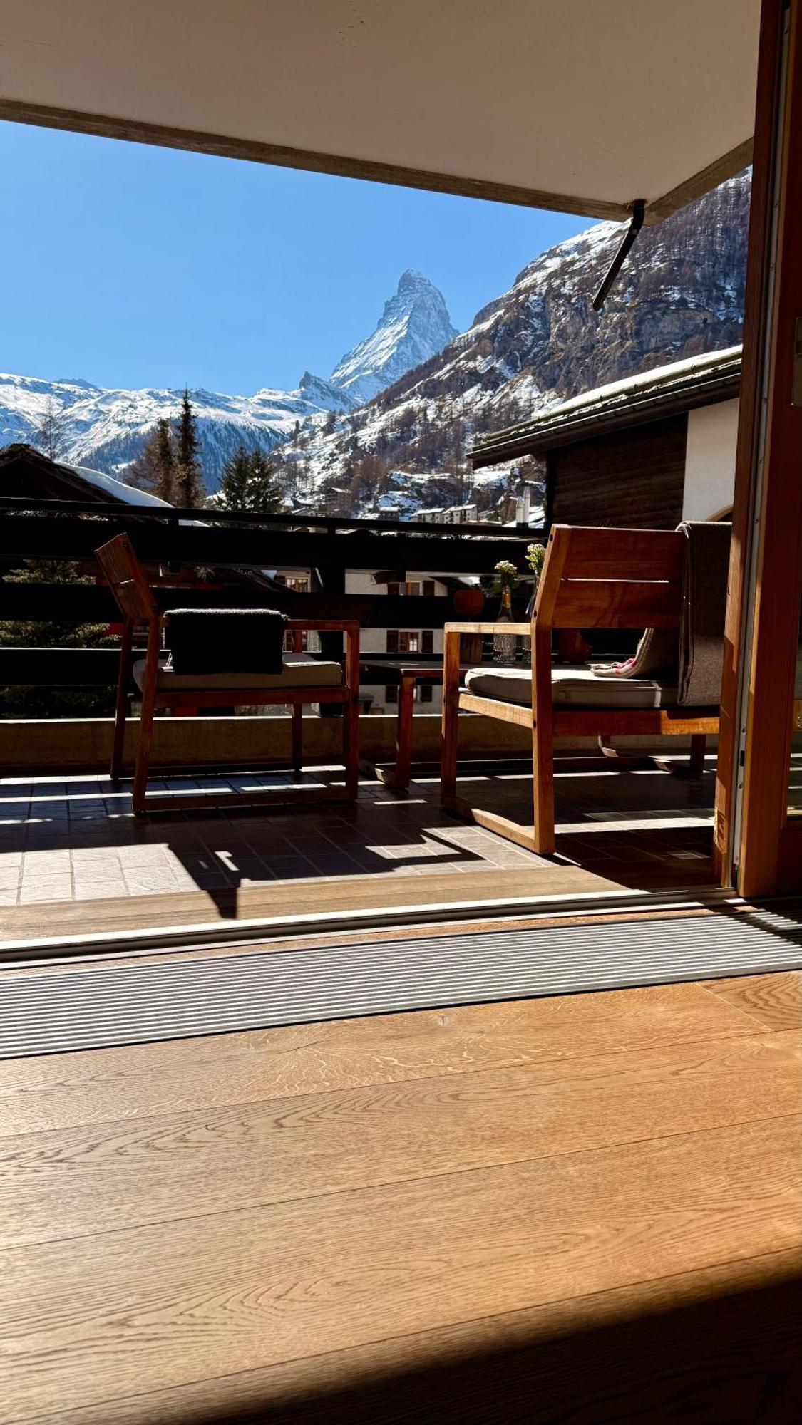 Stylish Home With Matterhorn View In The Center Церматт Екстер'єр фото
